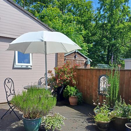 Garden Apartment Morpeth- With Lockable Bike Storage! Экстерьер фото