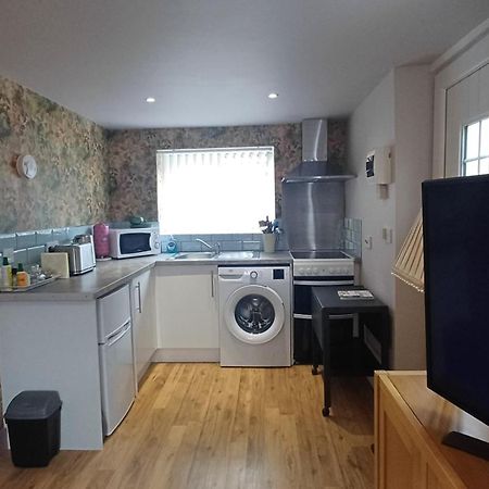 Garden Apartment Morpeth- With Lockable Bike Storage! Экстерьер фото
